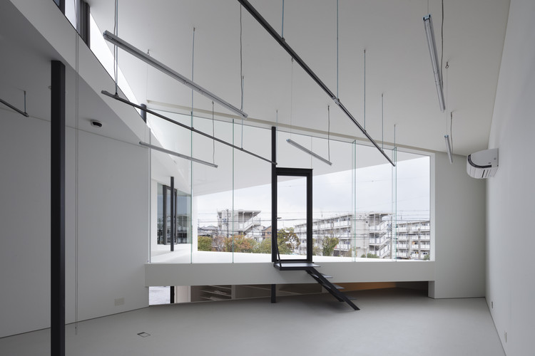 Blues Design Office  / D.I.G Architects - Glass