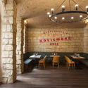 La Principal  / KdF Arquitectura - Restaurant, Arco, Fijación Vigas, Mesas, Sillas