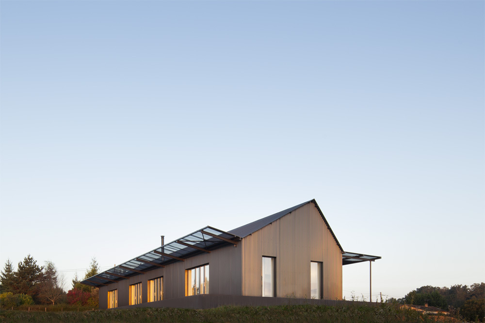 Gallery of SaintSauveur House / HorsChamps 5