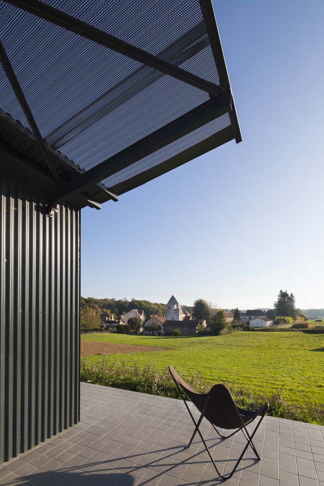Gallery of SaintSauveur House / HorsChamps 17