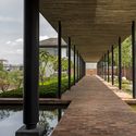 8D House / DRTAN LM Architect - Houses, Garden, Facade, Column, Beam, Arch