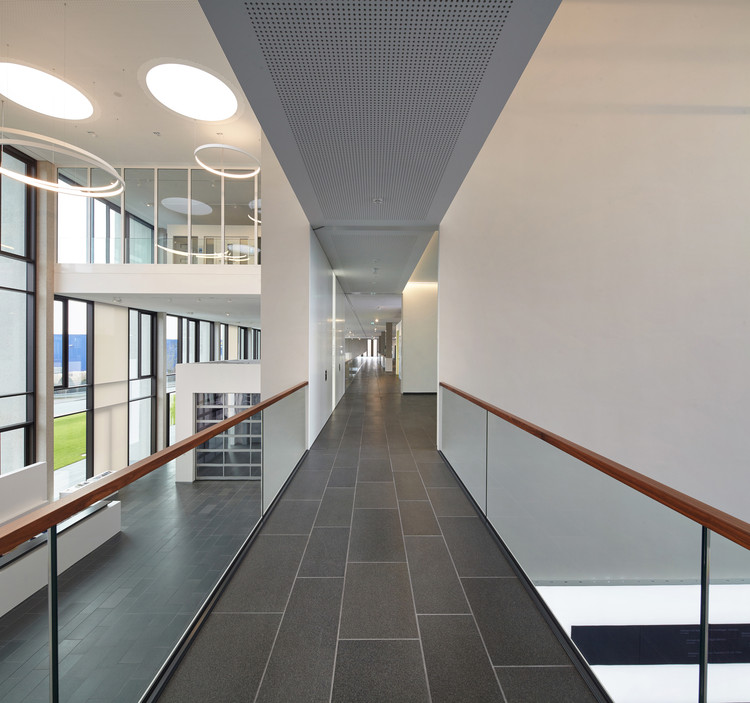 Hörmann Forum  / Wannenmacher + Möller GmbH - Handrail