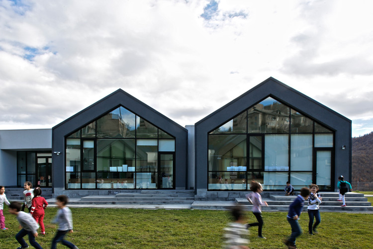 Dilijan Central School / Storaket Architectural Studio - Windows, Facade