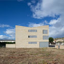 Casa FR  / Álvaro Foncea Román + Rocío Muñoz Gamarra - Casas