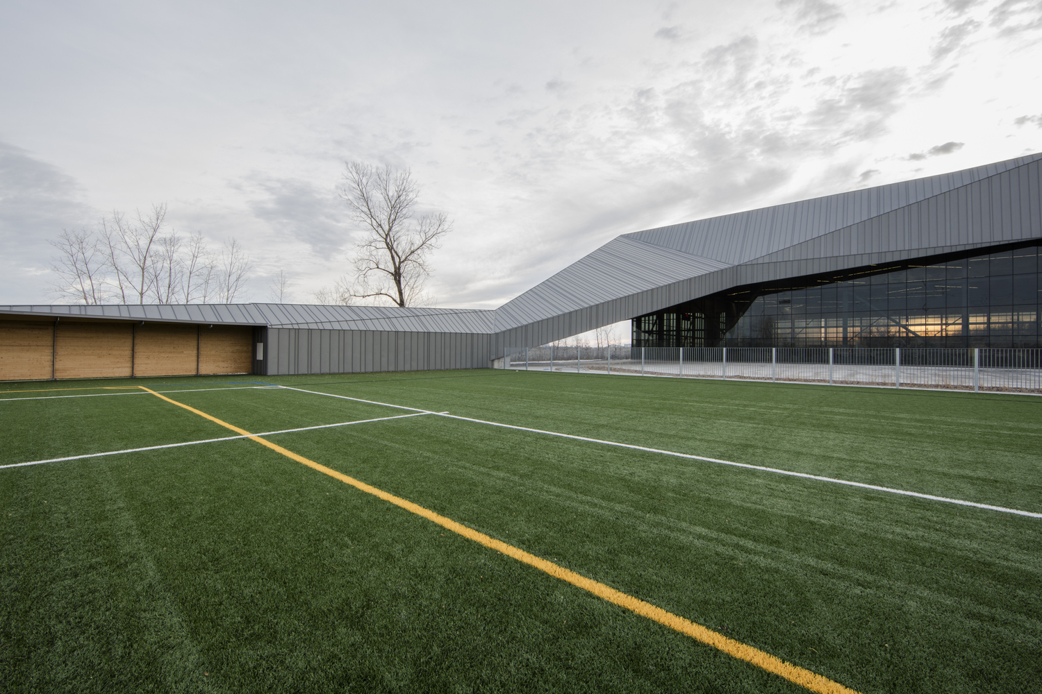 Gallery of Stade De Soccer de Montréal / Saucier + Perrotte architectes
