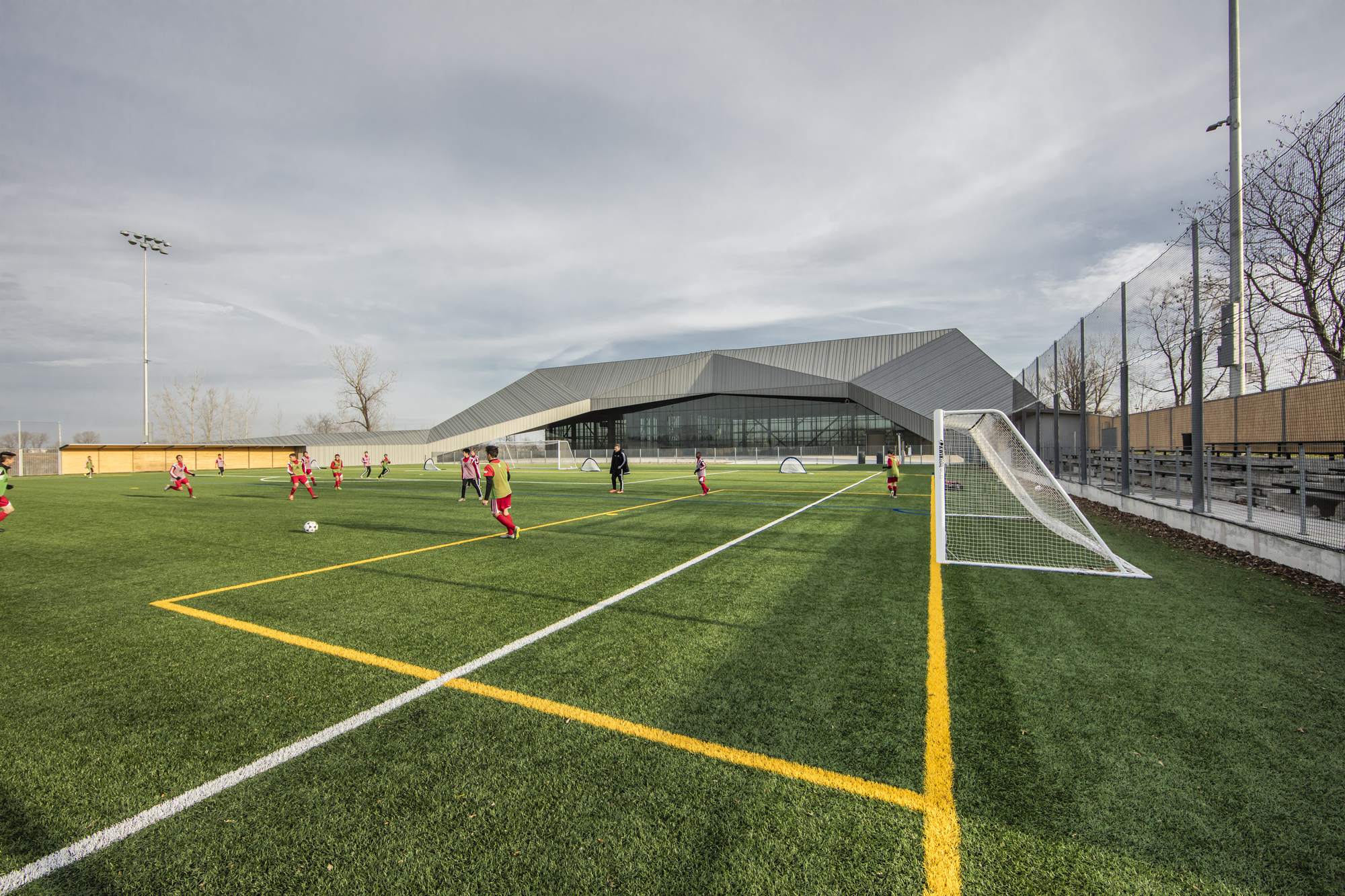 Gallery of Stade De Soccer de Montréal / Saucier + Perrotte architectes