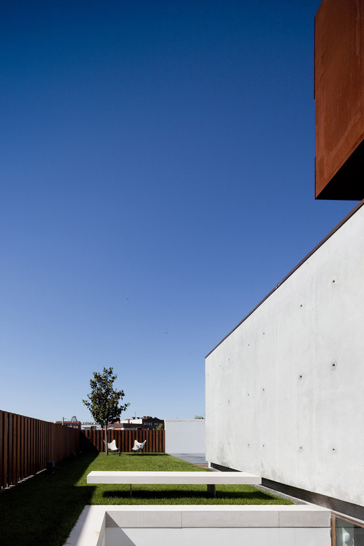 Casa Robalo Cordeiro / João Mendes Ribeiro Casa Robalo Cordeiro / João Mendes Ribeiro - Imagen 11 de 19