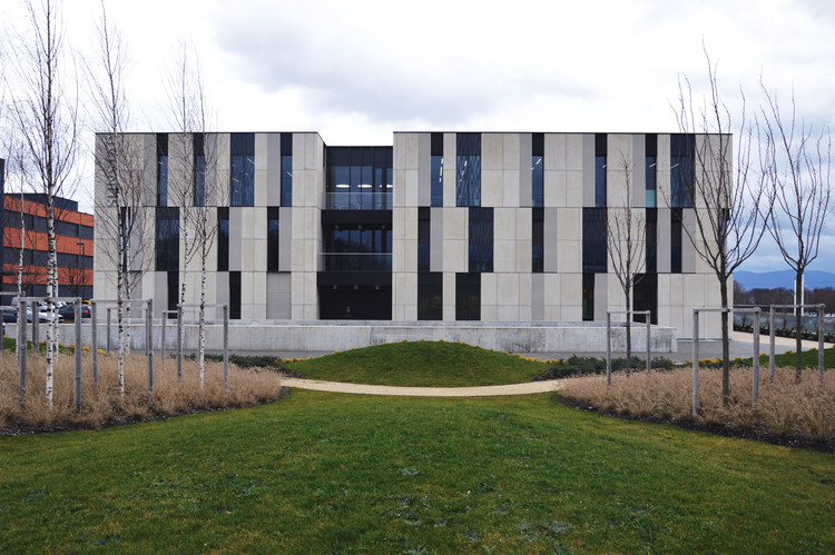 Sunstar Headquarter  / Alhadeff Architects - Windows, Facade