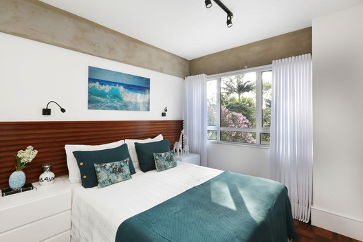 Apartamento Granja Julieta  / Cincocinco Arquitetura - Iluminação, Janela, Cama, Dormitório