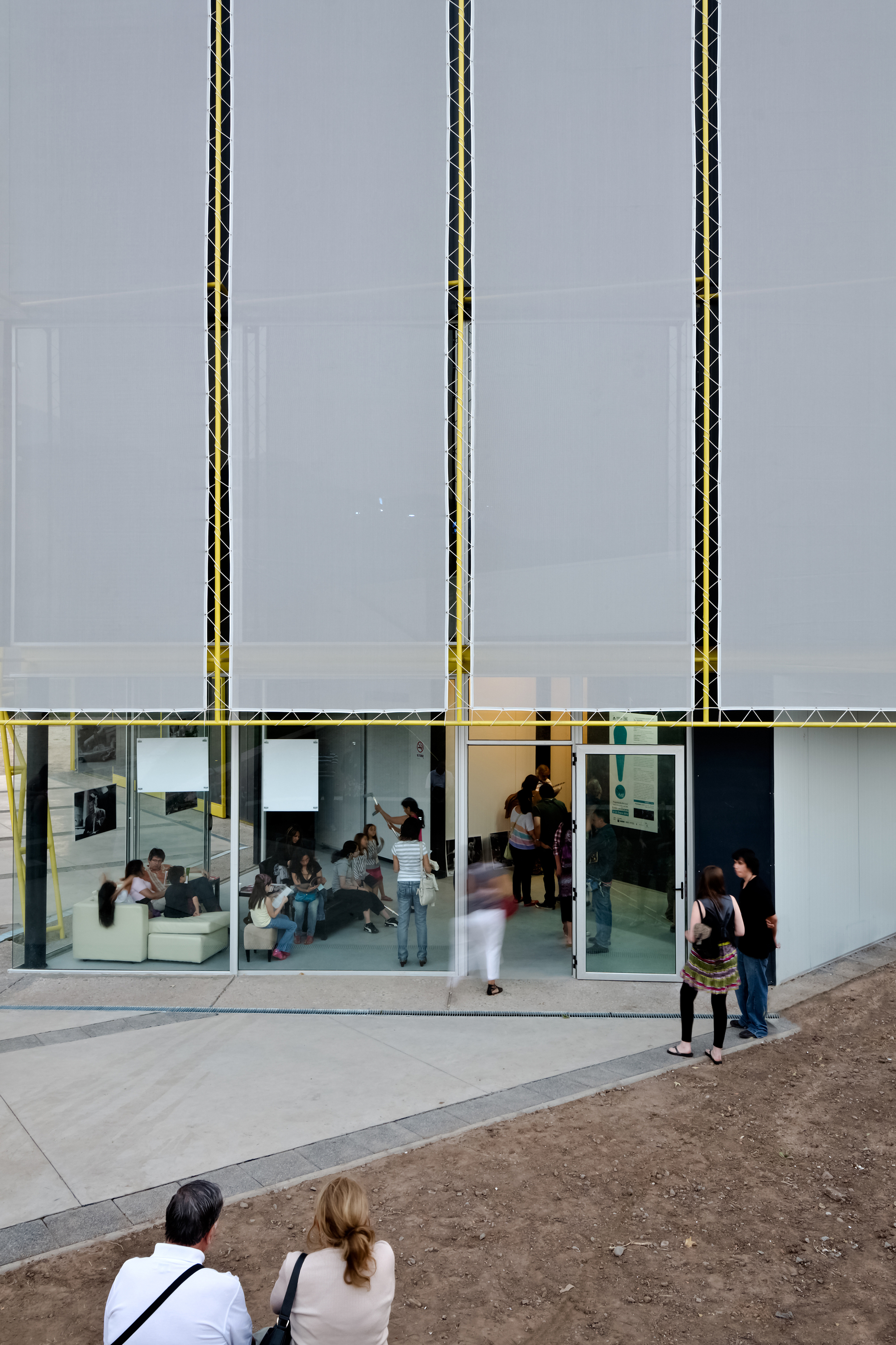 Gallery of Acrobatic Arts Center / DX Arquitectos - 11