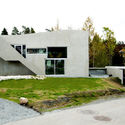 Villa Tussefaret  / Lie Øyen Arkitekter - Houses, Facade, Door