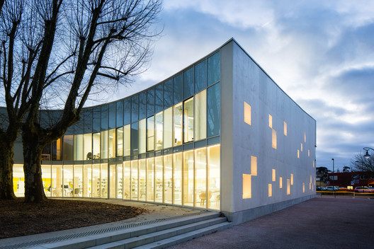 La Source  / atelier d’architecture King Kong - Windows, Facade