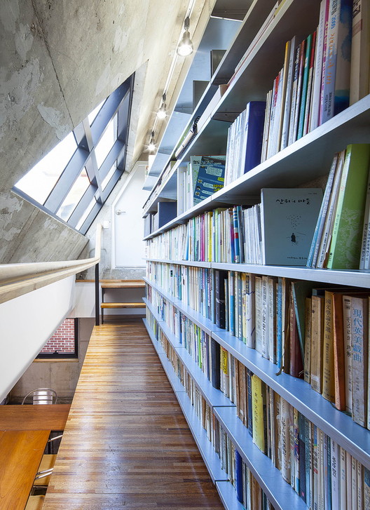 Editorial Galmuri / Johanjun Architects - Imagen 9 de 36