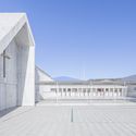 Colegio y Memorial Santa Rosa de Constitución / LAND Arquitectos - Escuelas