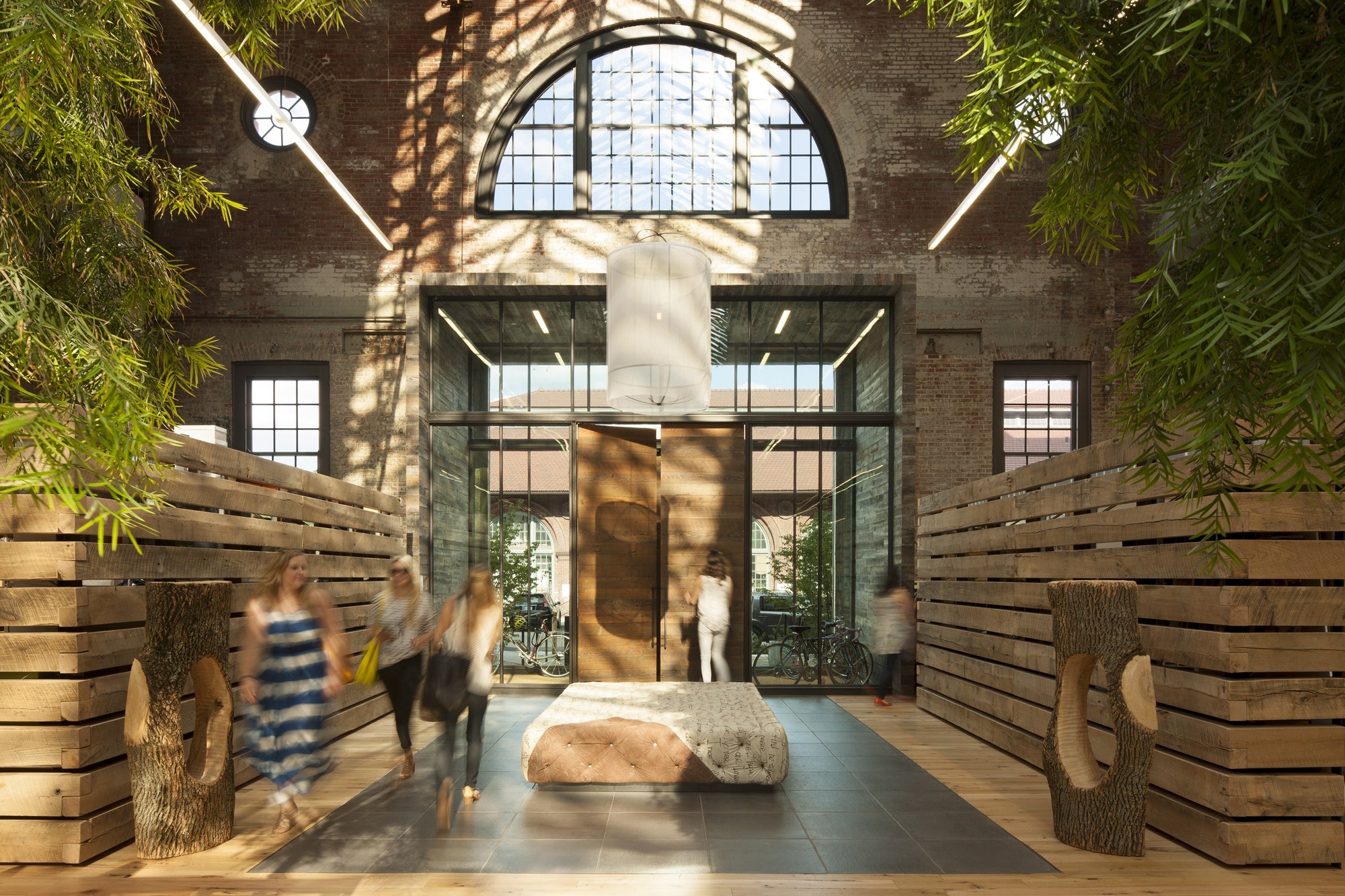 Gallery of Urban Outfitters Corporate Campus / MSR Design 38