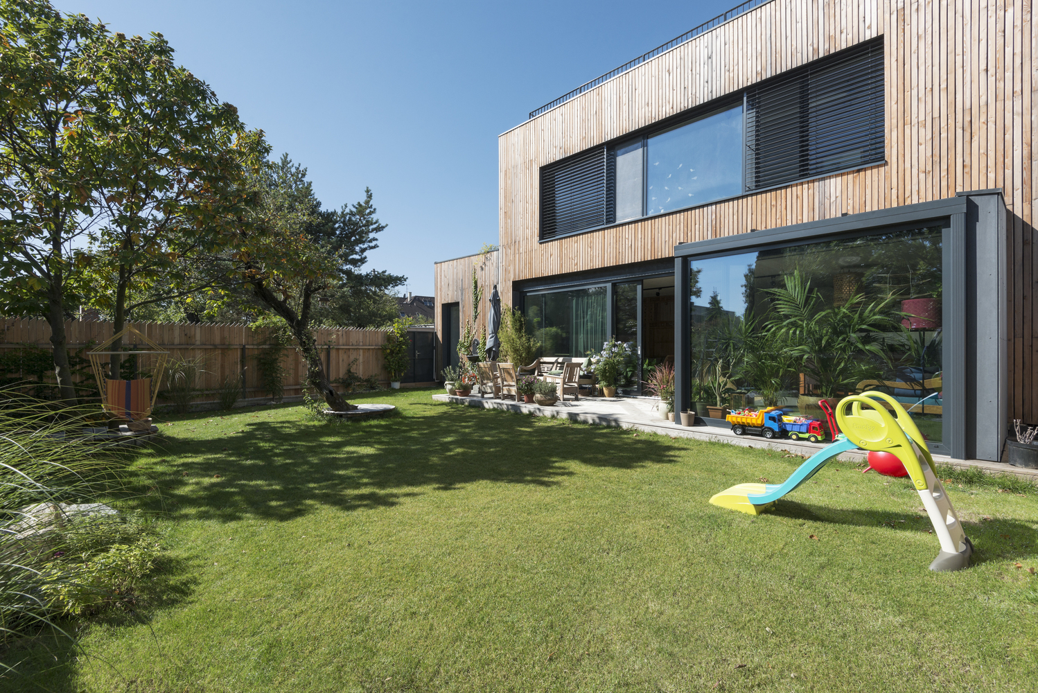 Gallery of Two Buildings / Compass Atelier - 5