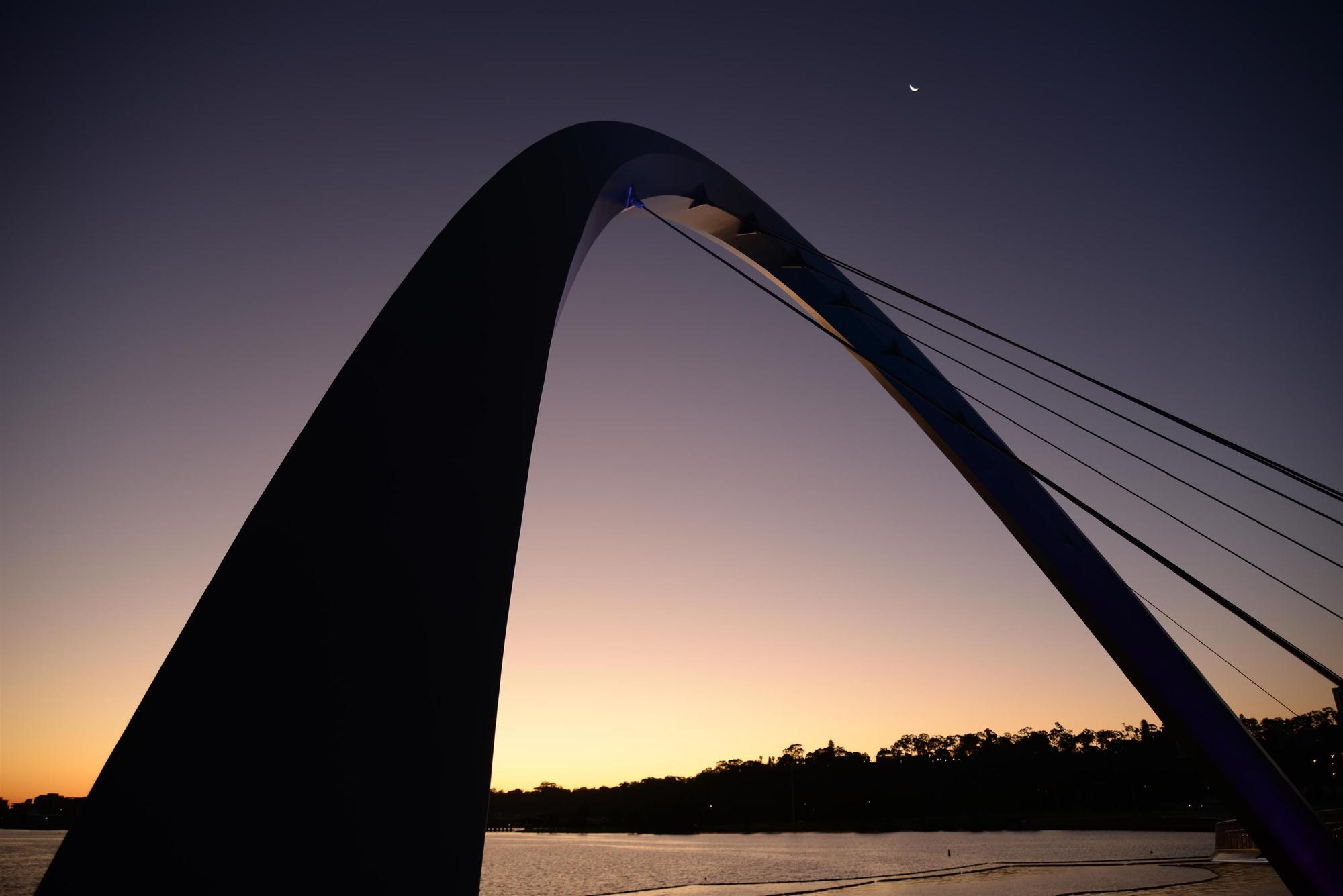 oral test a&p Queen 3  Gallery Arup of Elizabeth Quay  Bridge / Associates