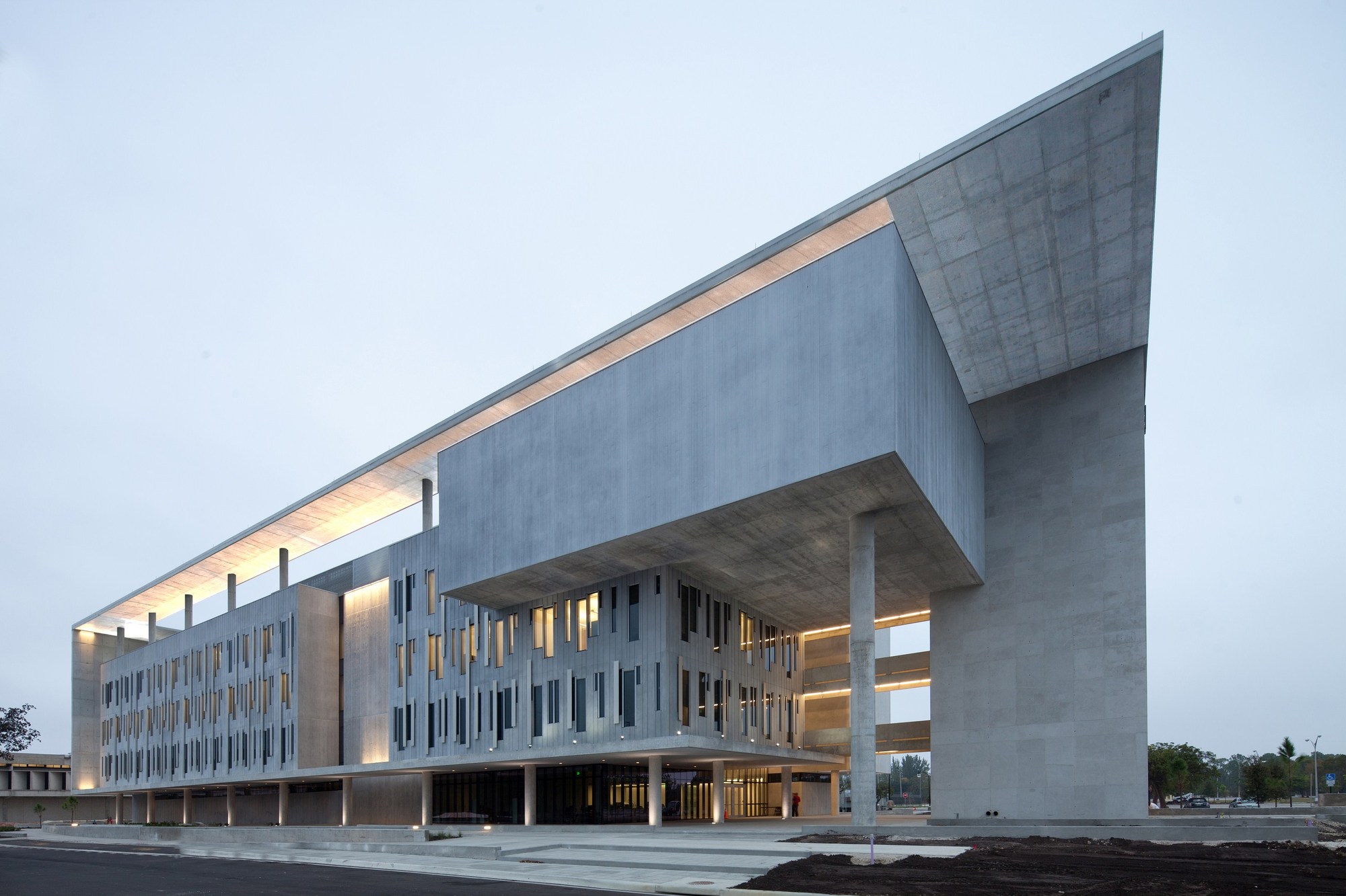 Miami-Dade College Kendall Campus / Perkins+Will | ArchDaily Perú