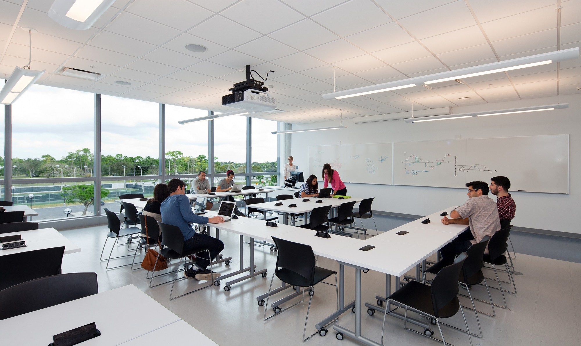 Gallery of Miami Dade College Academic Support Center / Perkins+Will - 24