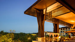 西双版纳希尔顿逸林度假酒店 / OAD