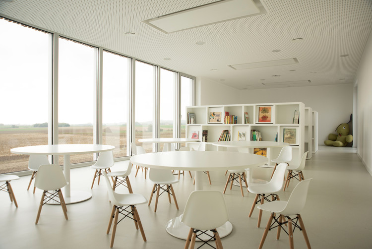 School Group in France  / rhb architectes - Table, Chair, Shelving, Windows