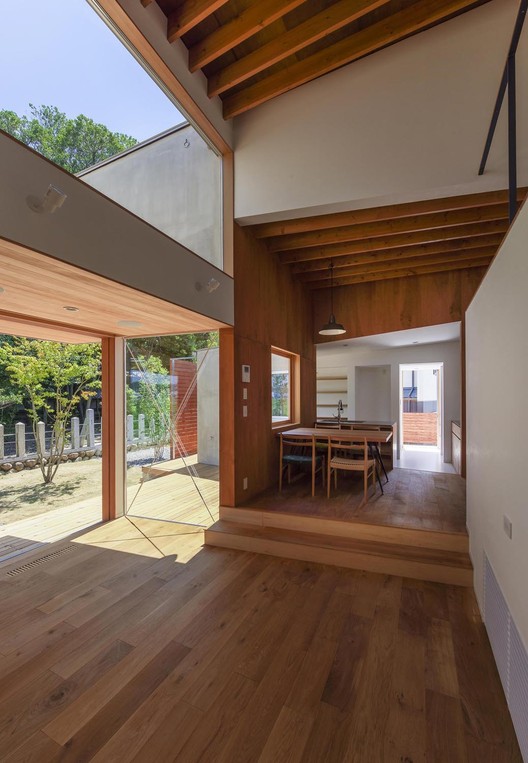 House in Toin  / Kazuki Moroe Architects - Windows, Wood, Beam, Facade, Deck