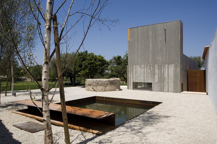 Casa na Chamusca Da Beira / João Mendes Ribeiro - Imagem 2 de 42