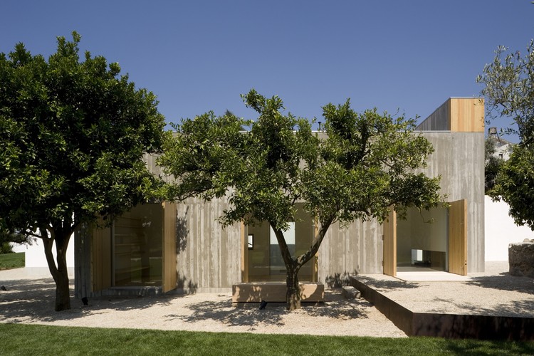 Casa na Chamusca Da Beira / João Mendes Ribeiro - Imagem 1 de 42