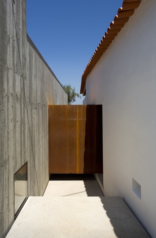 Casa na Chamusca Da Beira / João Mendes Ribeiro Casa na Chamusca Da Beira / João Mendes Ribeiro - Imagem 14 de 42