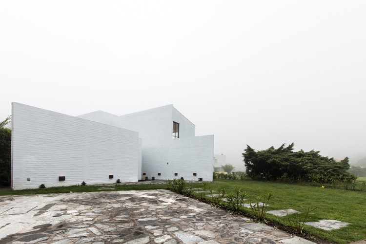 Eucaliptos House / mog taller de arquitectura - Image 12 of 21