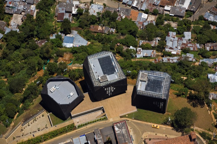 Parque Biblioteca Espa a Giancarlo Mazzanti ArchDaily M xico Parque Biblioteca Espa a Giancarlo Mazzanti ArchDaily M xico