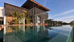 Casa en Quinta da Baroneza / Candida Tabet Arquitetura