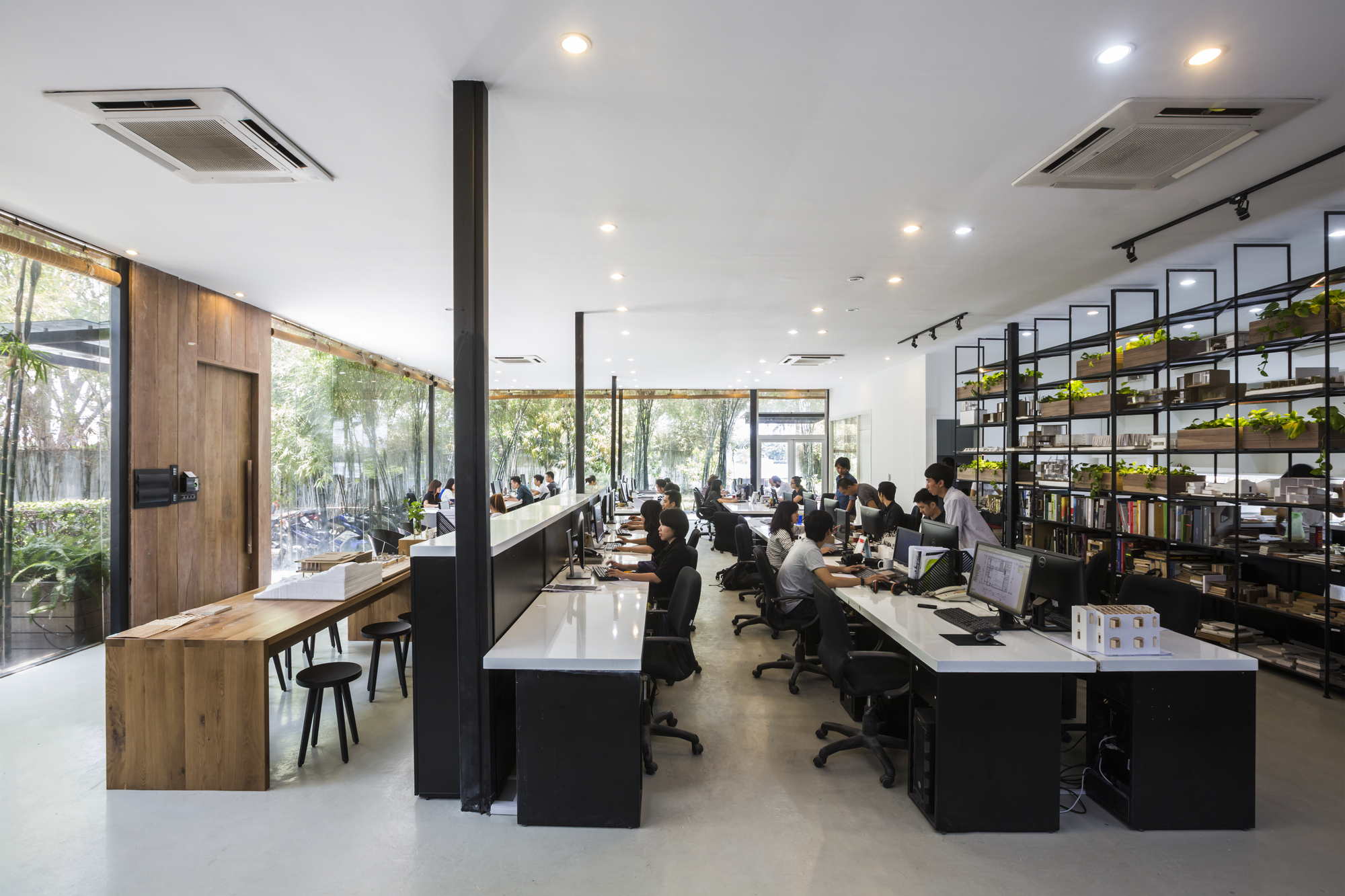 MIA Design Studio Offices / MIA Design Studio | ArchDaily