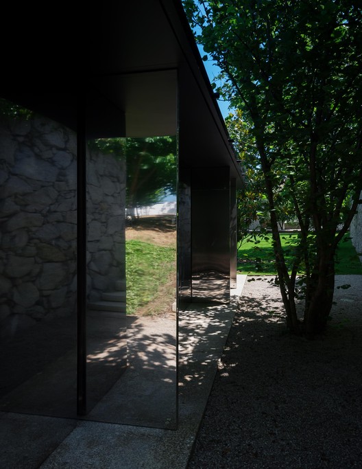 Piscina na Chamusca da Beira / João Mendes Ribeiro Piscina na Chamusca da Beira / João Mendes Ribeiro - Floresta