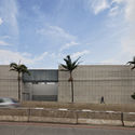New Leme Gallery / Metro Arquitetos Associados + Paulo Mendes da Rocha - Facade, Windows