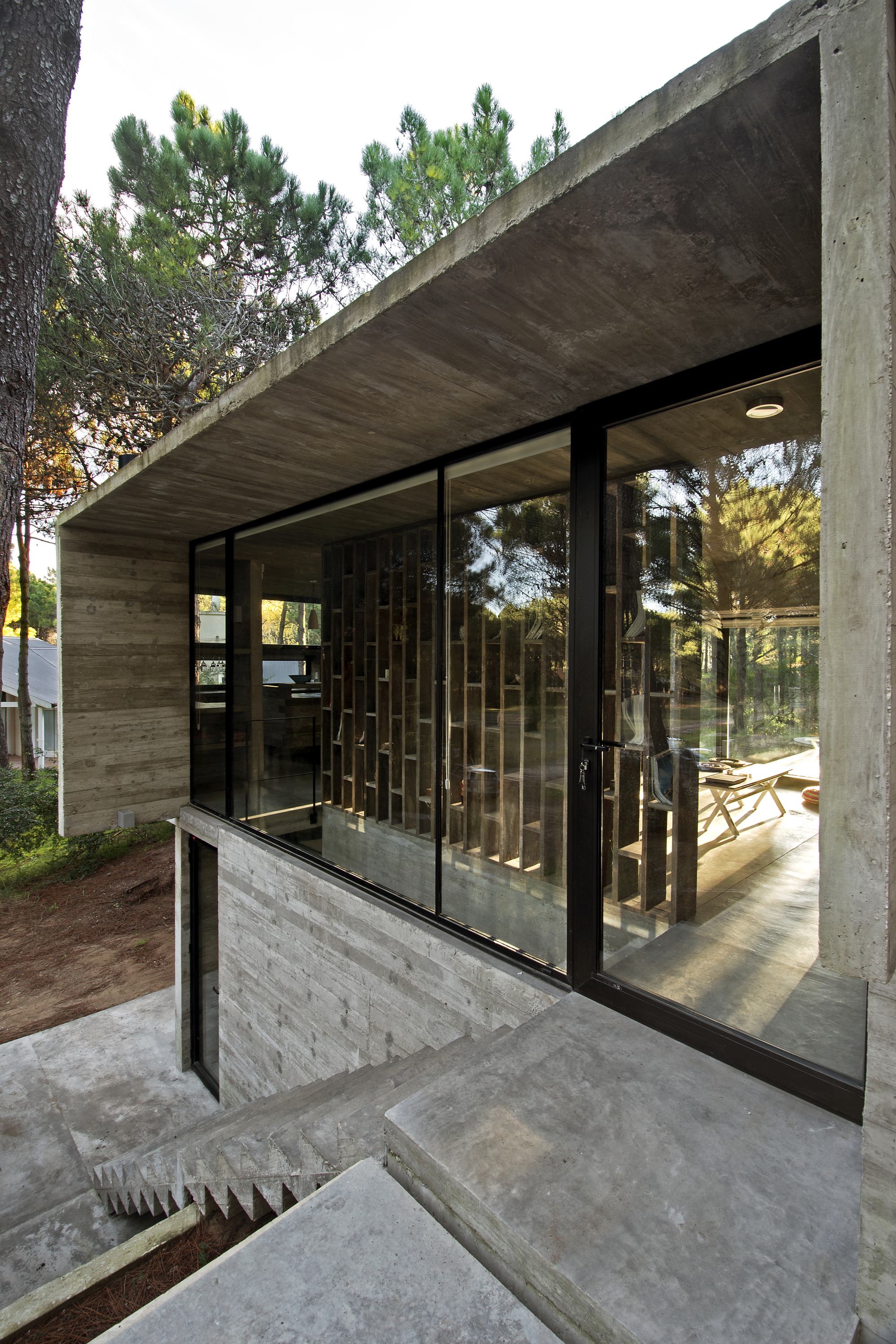 Gallery of Valeria House / BAK Arquitectos 7