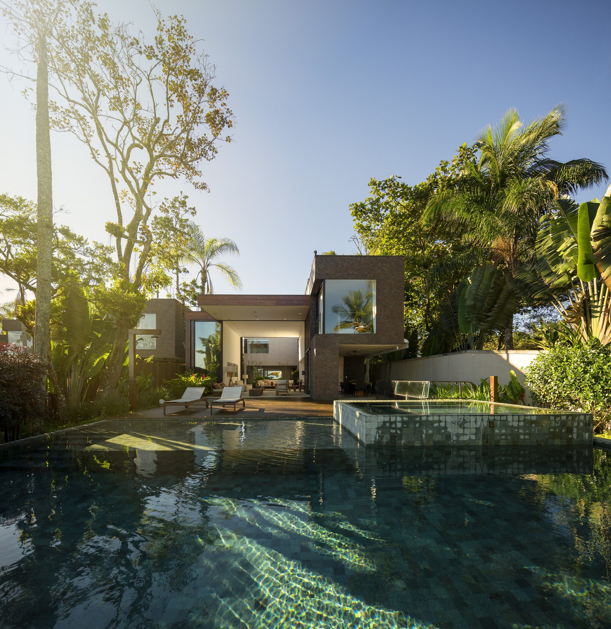 Four Houses in Baleia / Studio Arthur Casas