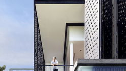 PK79 / Ayutt and Associates Design 
