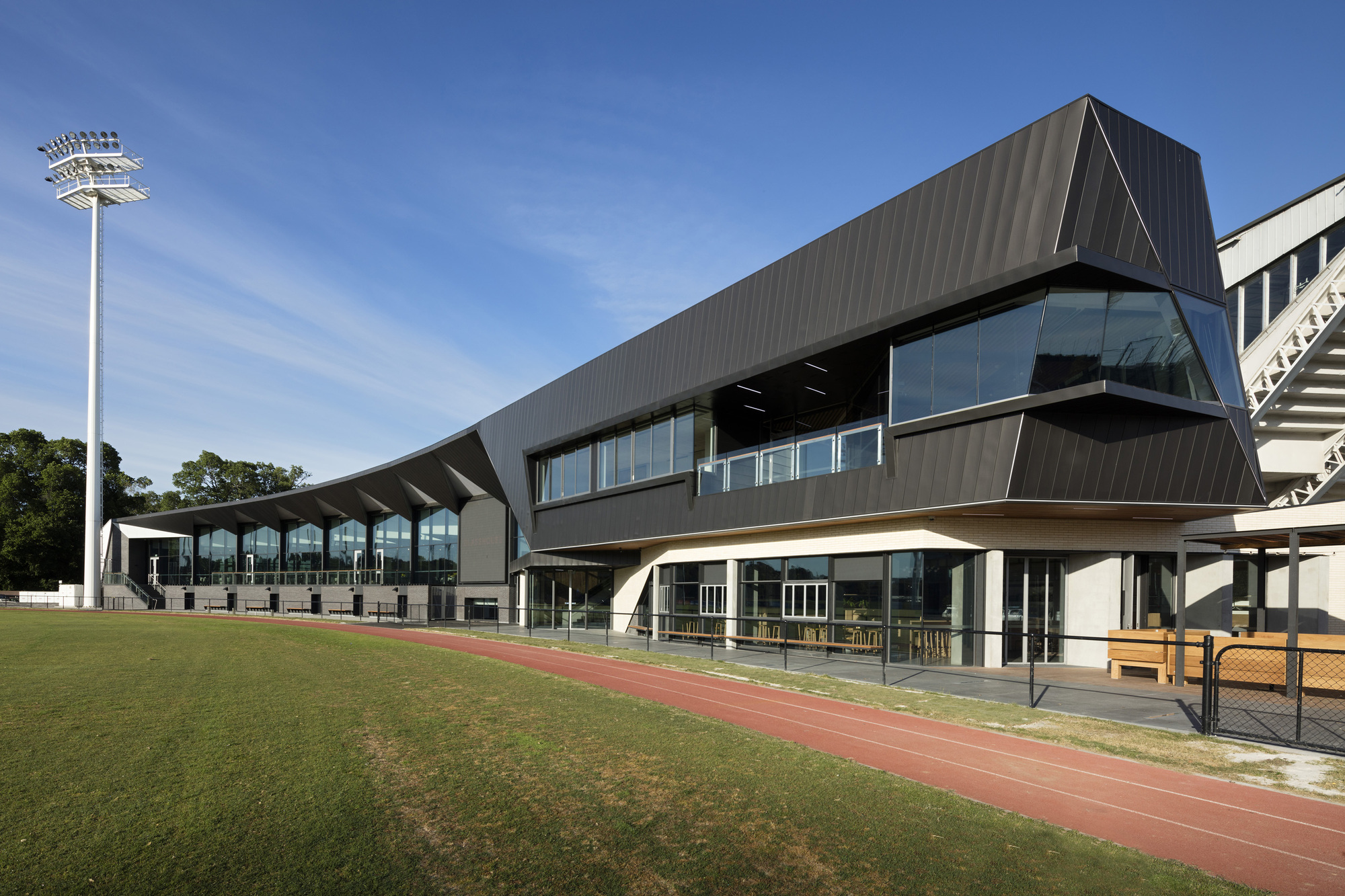 Gallery of Glasshouse Community and Function Centre / Croxon Ramsay 3
