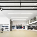 Centro Porsche Lisboa / OW arquitectos - Imagem 2 de 29
