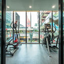 都市中的健身集装箱——超级猩猩健身舱 / 马跃 - 健身房