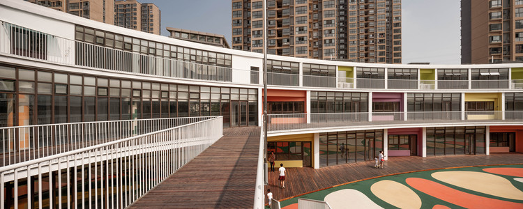 Kindergarten in Xieli Garden / UDG + SEU - Windows, Facade, Handrail