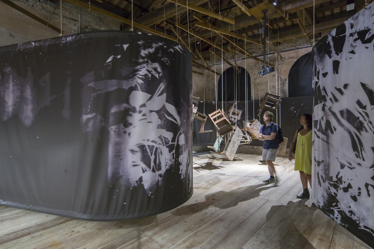 Galeria de "Our Amazon Frontline" Pavilhão do Peru na Bienal de Veneza