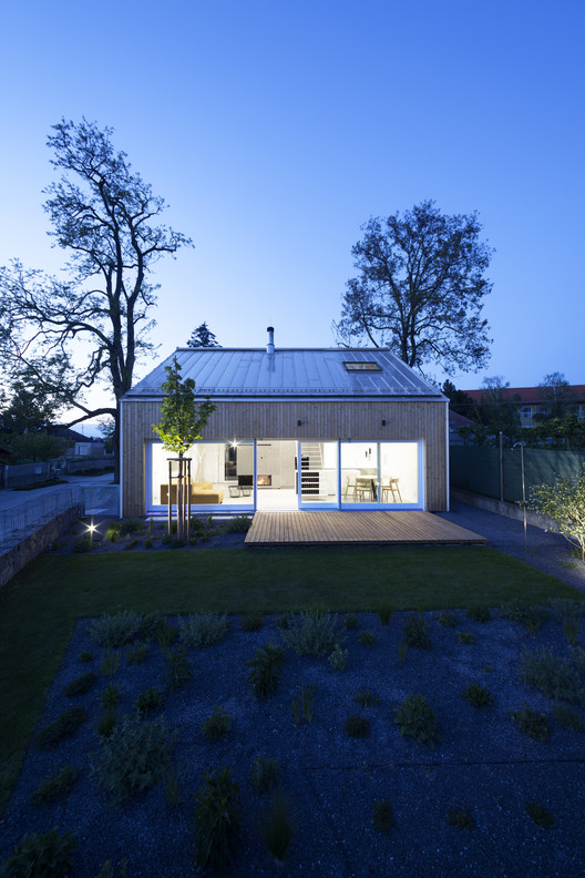 Casa bajo un Calvario / Šercel Švec - Casas