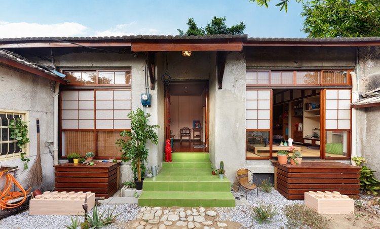 J.Y. Living Experiment Studio / HAO Design - Windows, Facade, Garden, Patio, Courtyard