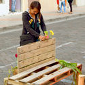 Estudiantes diseñan y construyen Parklets en el Centro de Ibarra, Ecuador - Image 2 of 4