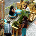 Estudiantes diseñan y construyen Parklets en el Centro de Ibarra, Ecuador - Image 4 of 4