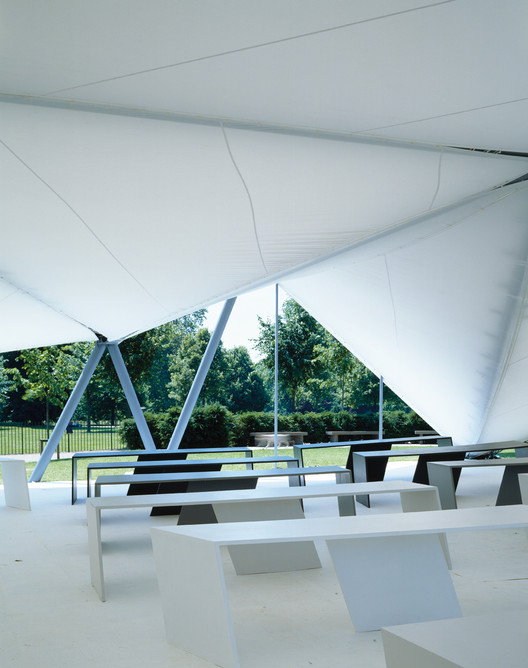 Round-Up: The Serpentine Pavilion Through the Years Round-Up: The Serpentine Pavilion Through the Years - Image 3 of 38