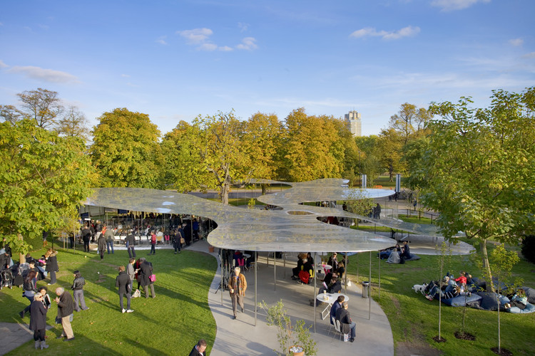 Round-Up: The Serpentine Pavilion Through the Years - Image 23 of 38