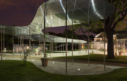 Round-Up: The Serpentine Pavilion Through the Years Round-Up: The Serpentine Pavilion Through the Years - Image 24 of 38